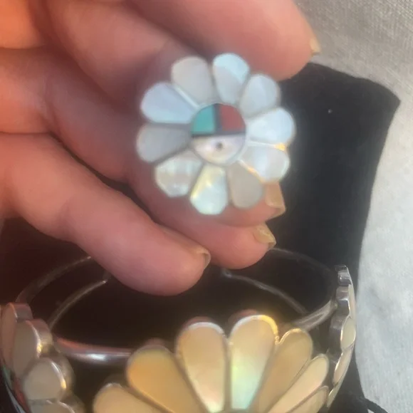 RELISTED! Vintage Native American MOP Cluster Bracelet and Ring Set🦋 - Picture 6 of 11